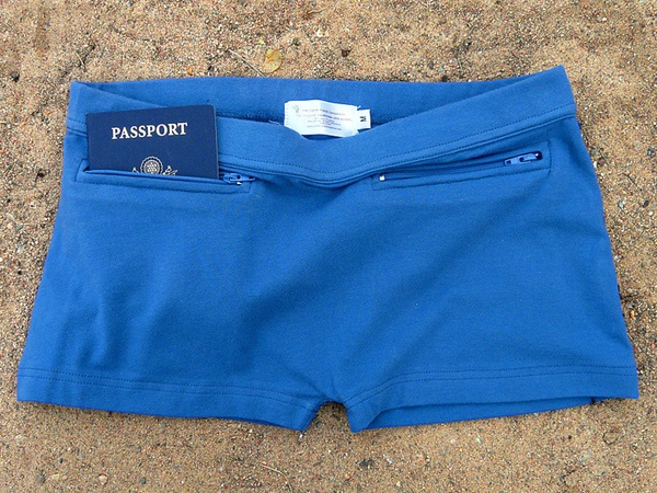 80526509_pants_with_pockets_3.jpg