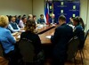 Несмотря на погодные условия, Саяногорск продолжают приводить в порядок