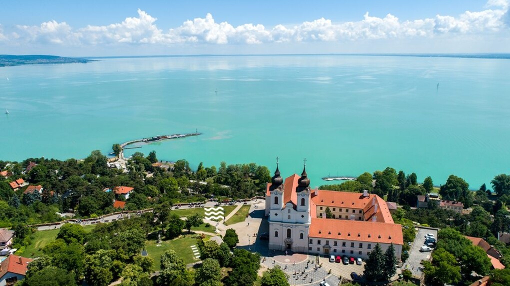 Саяногорск Инфо - Туры в Венгрию в Балатонфюред - castle.jpg