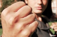 В Хакасии трое парней избили главу сельсовета и полицейского
