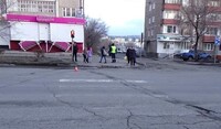 В Саяногорске проехавший на красный водитель сбил 17-летнюю девушку