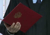 В Саяногорске осудили мужчину, зарезавшего инвалида-колясочника