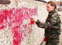 Саяногорцев просят сообщать о надписях с наркорекламой