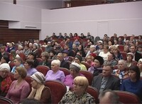 Руководитель жилищной инспекции Хакасии сегодня встретился с саяногорцами