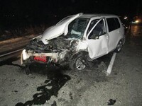В Хакасии при жестком лобовом столкновении машин водители получили удивительные травмы