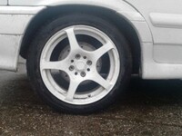 В Хакасии на встречной полосе столкнулись два автомобиля