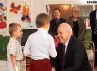 Главу республики поблагодарили за учебники по хакасскому