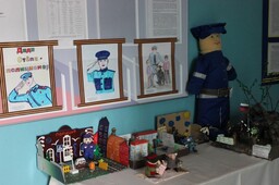 В отделе полиции Саяногорска открылась выставка лучших работы конкурса «Полицейский Дядя Стёпа»
