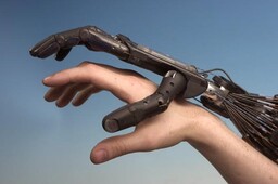 В России с 2017 года будет запущено серийное производство роботизированных протезов