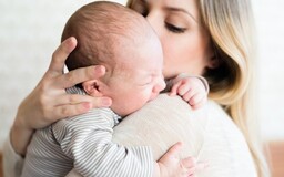 Двое несовершеннолетних в Хакасии стали мамочками