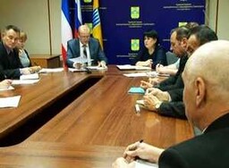 К Новому году готов!