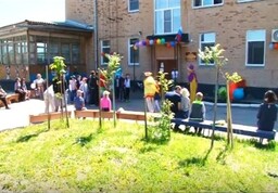 Прокуратура Саяногорска поздравила детей Хакасии с первым днем лета!