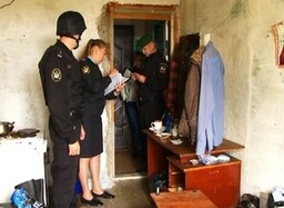 Саяногорца выселили из жилья по решению суда