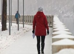 На новой набережной в Черемушках вандалы повредили фонари