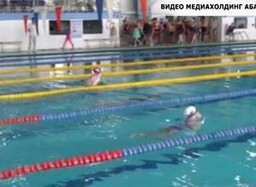 В Хакасии стартовало открытое первенство по плаванию