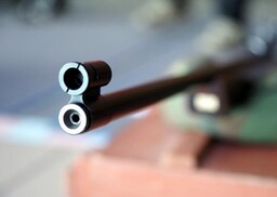 В Хакасии 12-летний школьник случайно выстрелил в приятеля