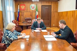 Глава Хакасии: Будет расширена программа поддержки семей с детьми-инвалидами