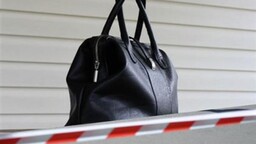 На автовокзале Саяногорске украли оставленные без присмотра вещи