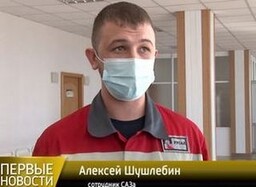 Металлургов Саяногорска прививают от коронавируса прямо на работе