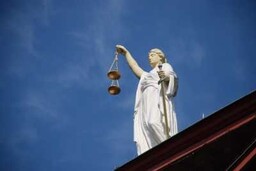 Саяногорца ограничили в свободе за поддельное водительское удостоверение
