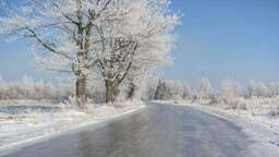 Автобусы из Абакана в Саяногорск отменили из-за гололеда