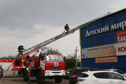 Без огня и полымя: МЧС устроили учения в центре Абакана