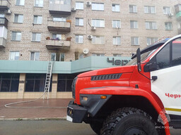 Взрослые и дети самостоятельно покинули горящую квартиру в Черногорске