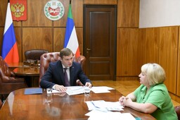 Глава региона Валентин Коновалов провел рабочую встречу с руководителем Росреестра по Хакасии Ольгой Анисимовой