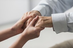 Проект по созданию системы долговременного ухода реализуется в Хакасии