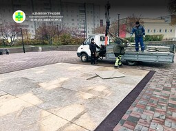 В Саяногорске готовят фонтан к зиме