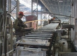 Зарплата высококвалифицированных рабочих на САЗе превысила 40 тысяч рублей