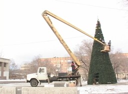 Новый год Саяногорск встретит у семи елок