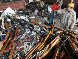 Полицейские Хакасии лишились более 700 единиц боевого арсенала