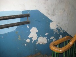 На звание «самых страшных» претендуют почти 30 подъездов из Абакана, Черногорска, Сорска и Саяногорска