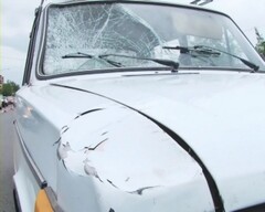 В Саяногорске женщина оказалось под колесами автомобиля