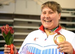 Чемпионке универсиады пообещали квартиру в Хакасии