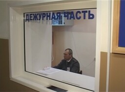 У черемушинской поликлиники украли деревья