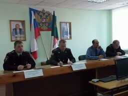 В Саяногорском отделе внутренних дел прошла пресс-конференция с руководством ГИБДД