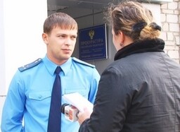 Саяногорский уролог получил условный срок за взятку