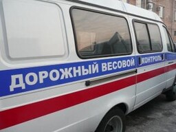 Тяжеловесы навредили дорогам Хакасии почти на миллион рублей