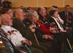 В Саяногорске вручили первые юбилейные медали в честь 70-летия окончания войны