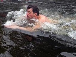"Моржи" в Хакасии готовятся к чемпионату мира и дню рождения