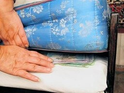 В Хакасии пенсионерка показала ворам, где деньги лежат