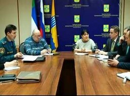 Нестабильная пожароопасная обстановка в Саяногорске собрала КЧС