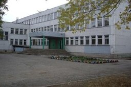 Скандал неместного значения: власти города и республики проворонили школу