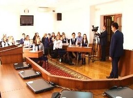 Школьники Саяногорска побывали в Верховном совете Хакасии