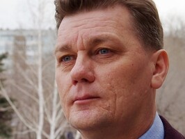Мэра Саяногорска оштрафовали за неумение общаться с горожанами