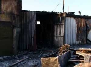 В Саяногорске сгорело сразу три гаража