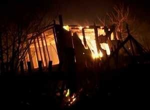 В пожаре на дачах Ай-Дая сгорело два домика