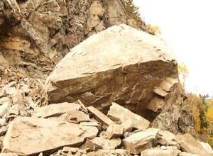 Как обезопасить саяногорцев от камнепада решают в Хакасавтодоре